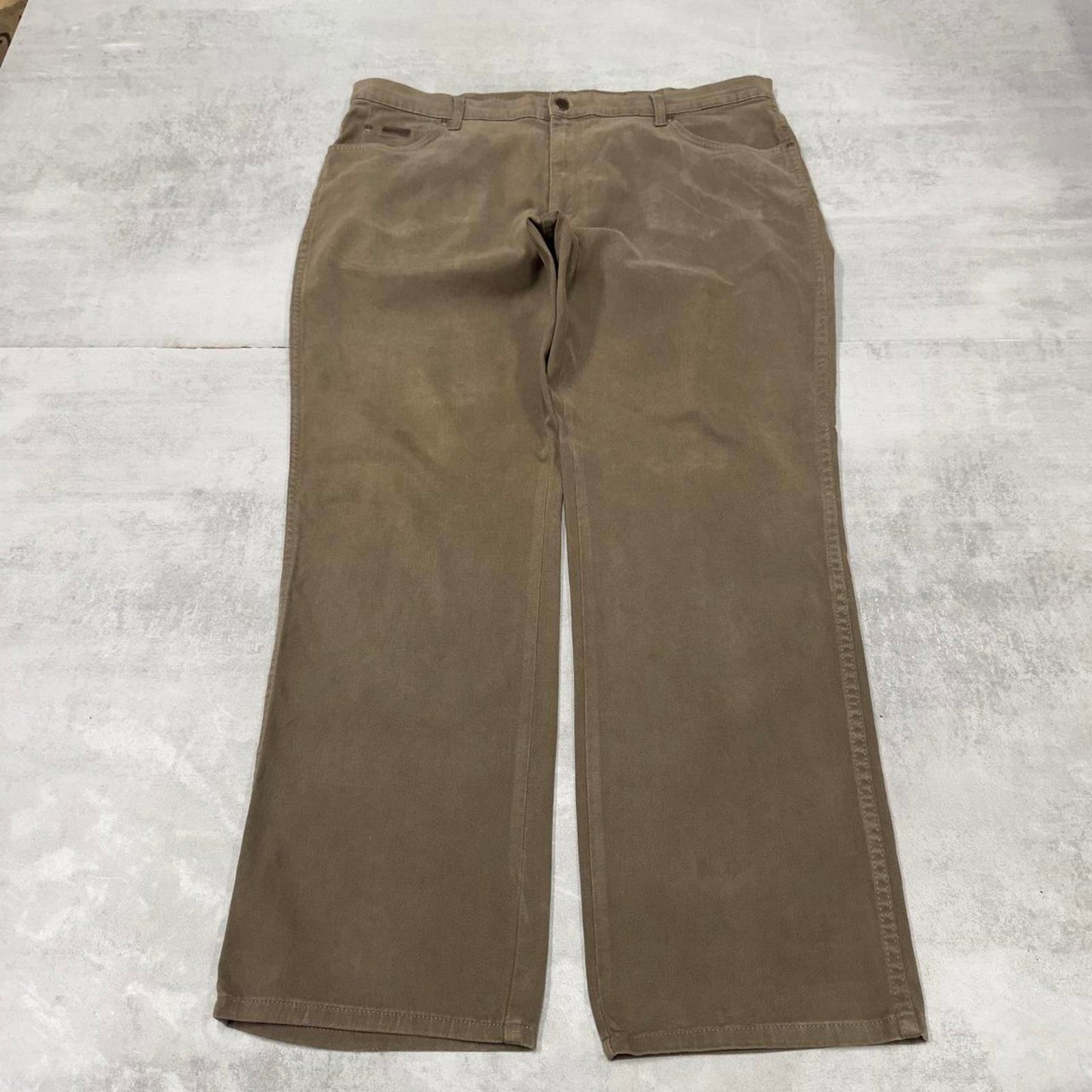 Vintage Khaki Wrangler jeans W40 L31 Loose stretch skate style trousers