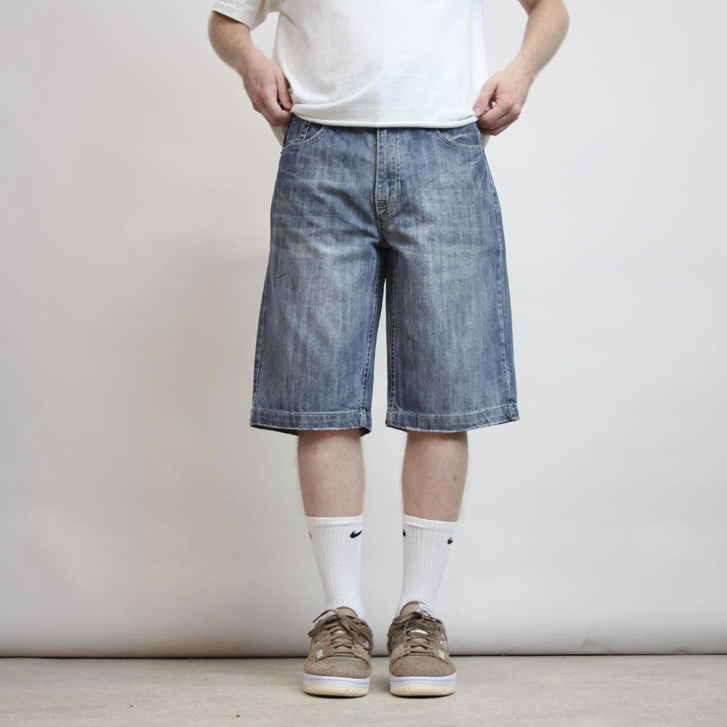 Baggy Urban Pipeline jorts W32