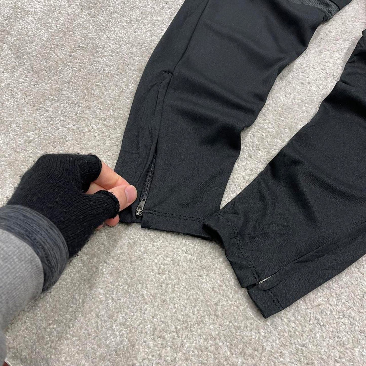 Y2k Nike tracksuit bottoms Small men's black slim joggers casual Dri-Fit gym wear track pants