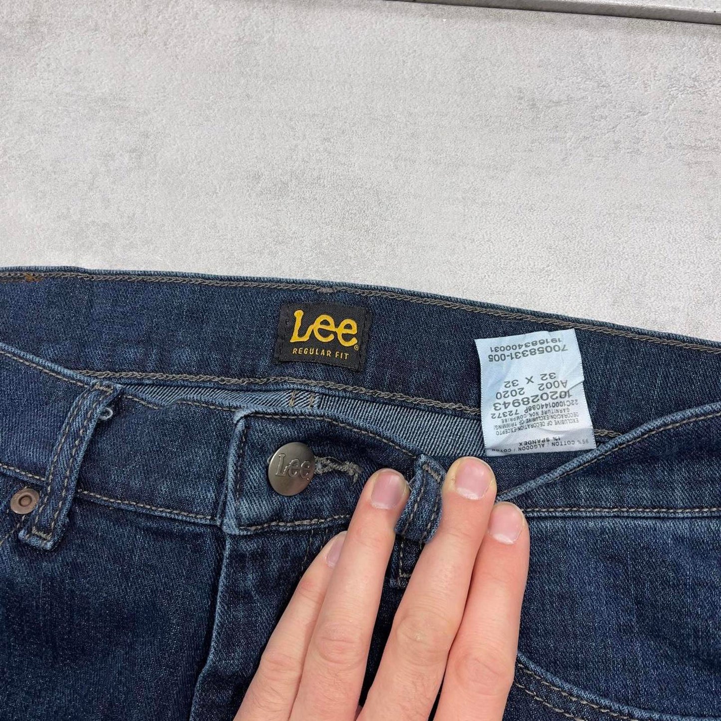 Blue Lee jeans W32L32 straight leg denim jeans waist patch