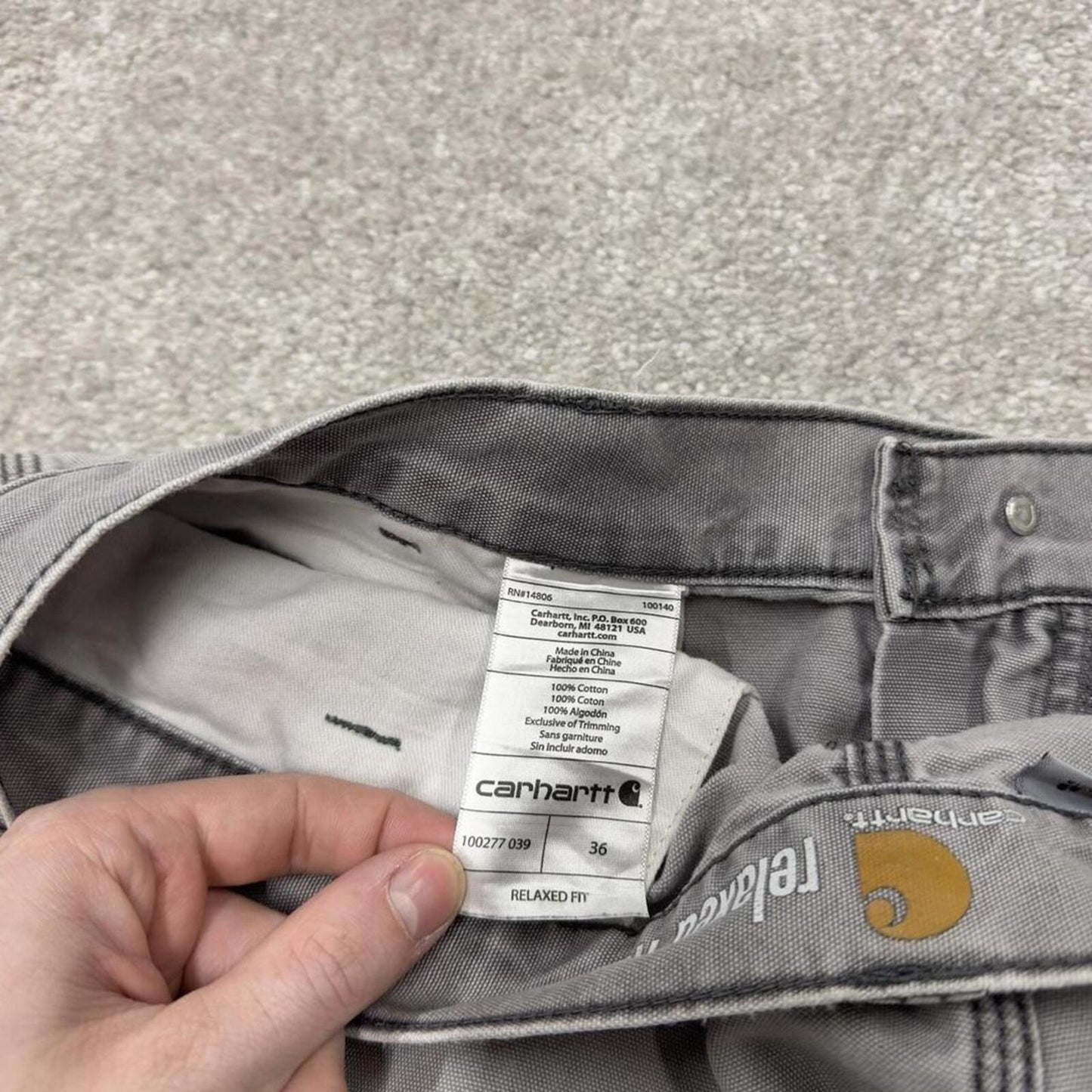 Carhartt cargo shorts loose canvas grey Canvasy relaxed fit skate style shorts