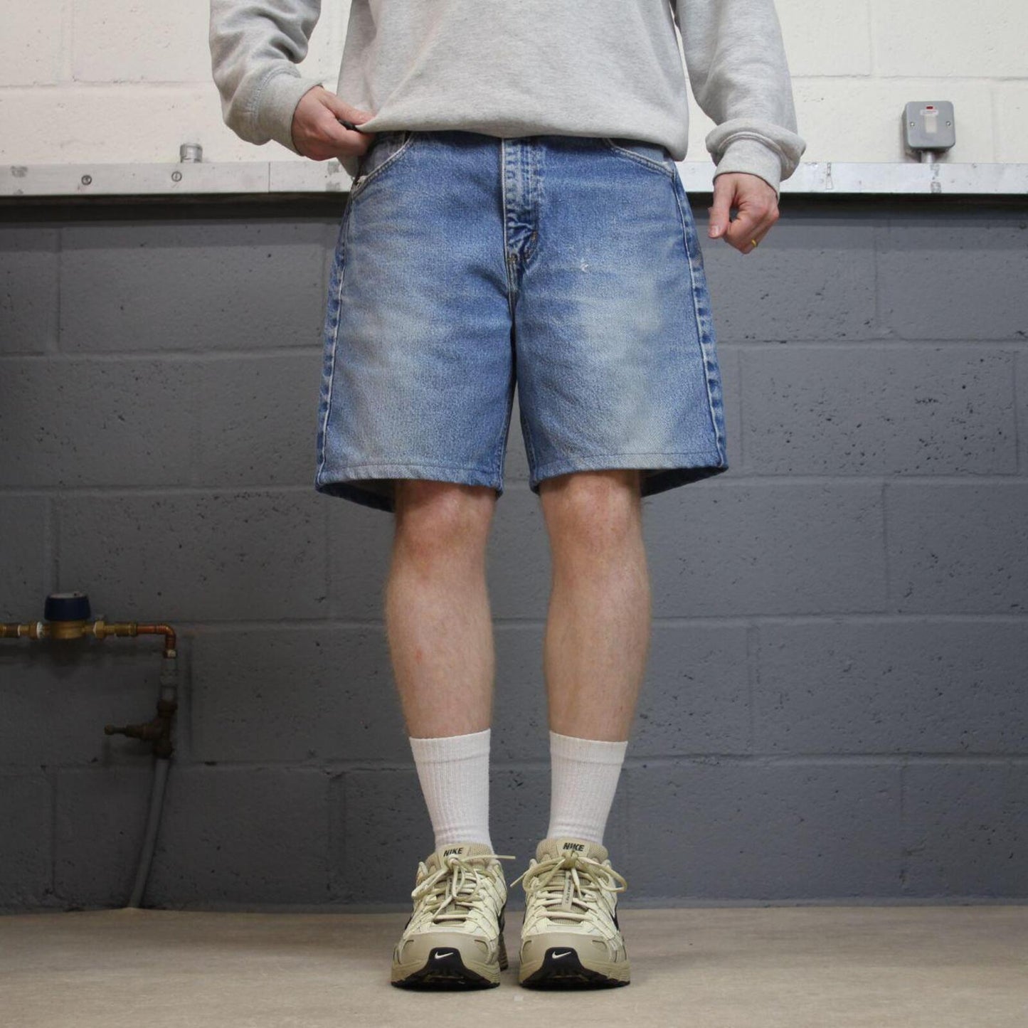 Carhartt denim shorts y2k faded blue Loose skater style work jorts