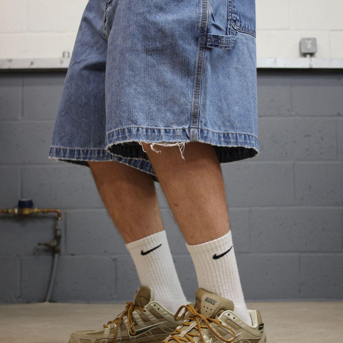 Baggy denim shorts carpenter blue Cherokee skater style summer festival cargo jorts