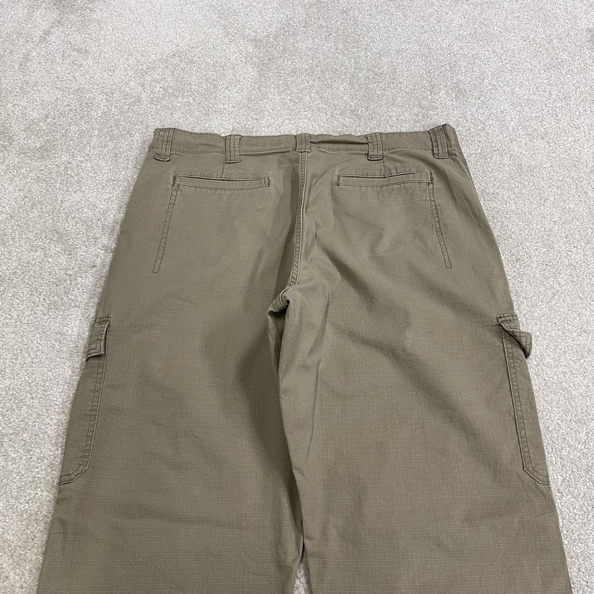 Wrangler cargo pants relaxed fit y2k khaki grey Lightweight straight leg relaxed skater work pants