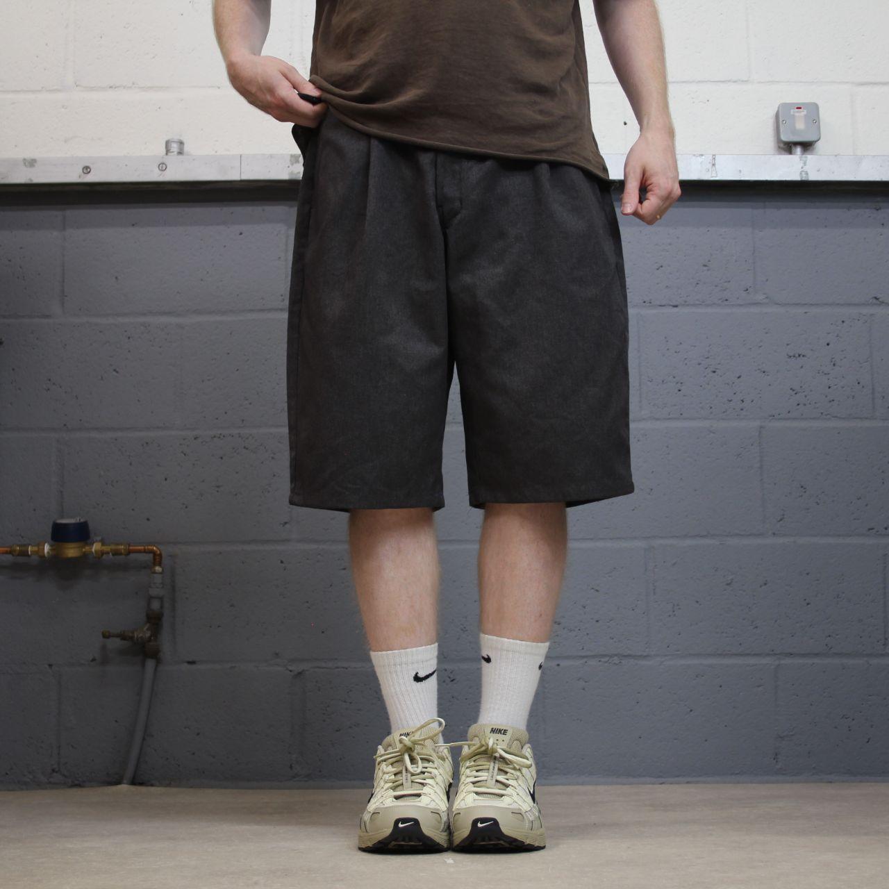 Dickies pleated chino shorts relaxed grey Twill chino skater style shorts loose leg