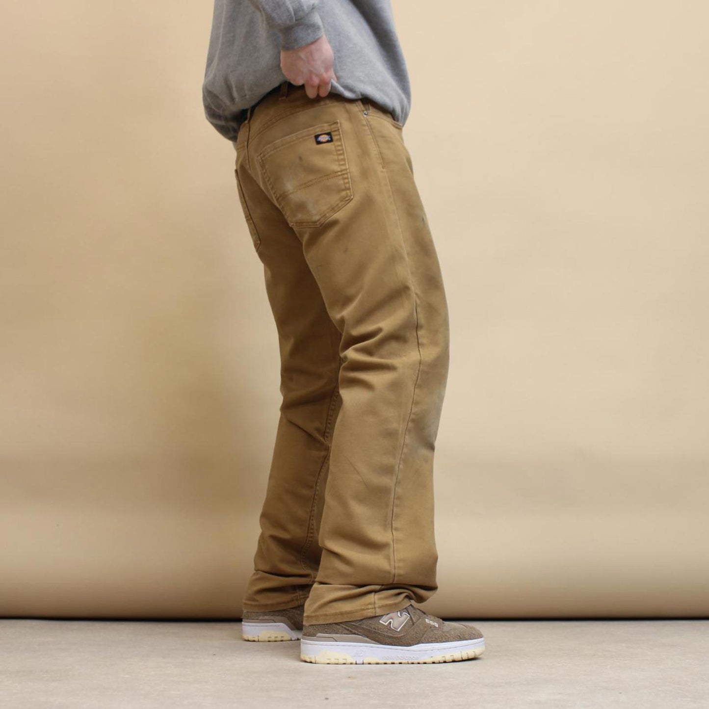 Tan Dickies trousers W34L32 90s style work pants straight fit