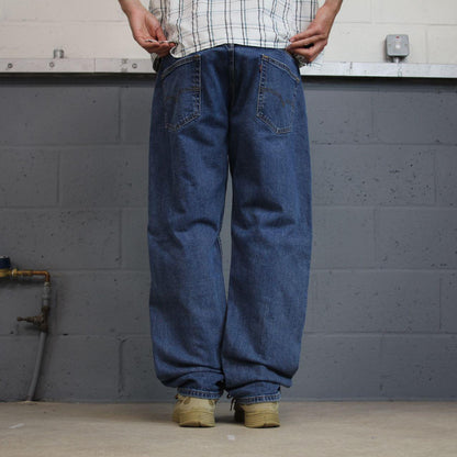 Levi’s 505 jeans Y2K blue denim Levi’s straight leg 2000s style pants red tab logo