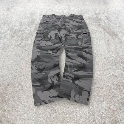 Y2K Wrangler camo cargo pants grey Straight leg regular taper camouflage utility trousers