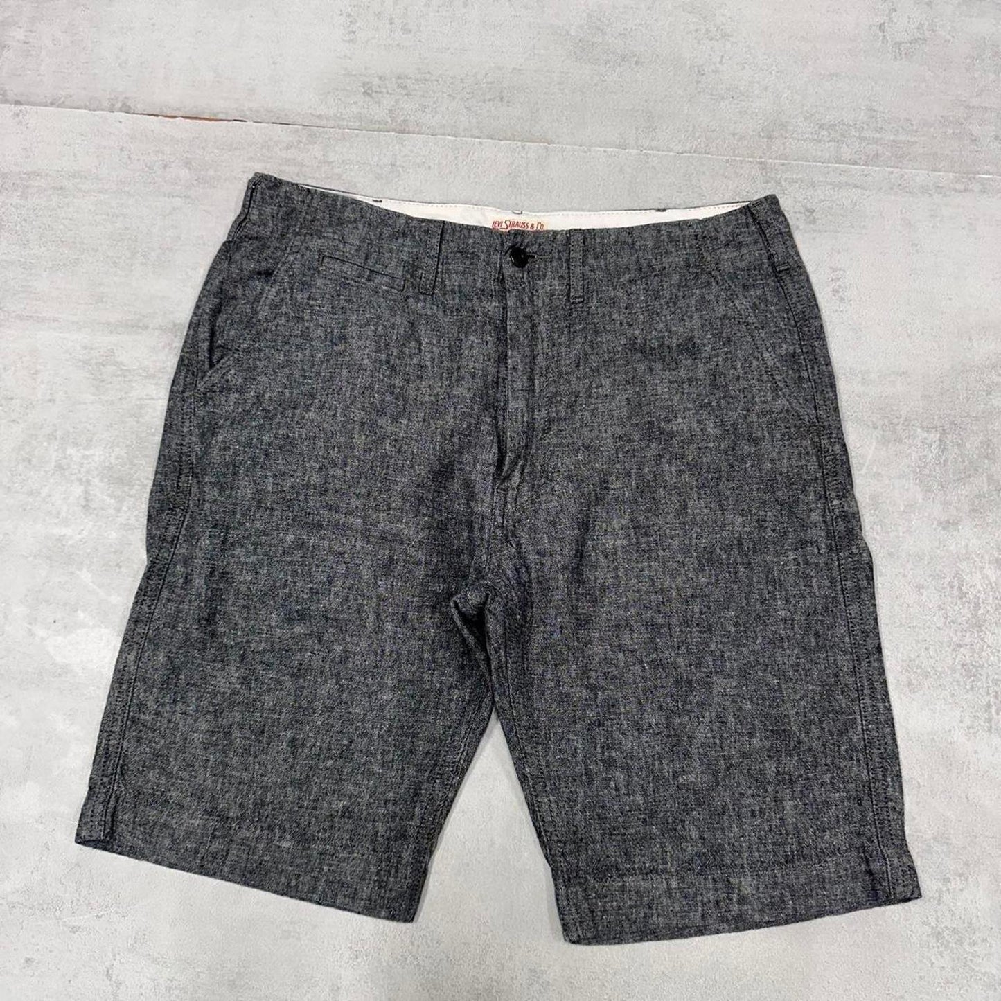 Mens Levi’s shorts W31