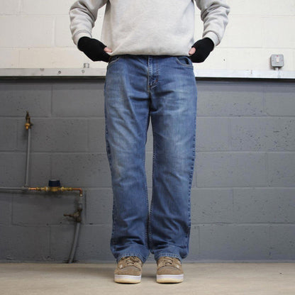 Vintage Carhartt jeans blue denim W36L30 90s skater style straight leg 5 pocket jeans workwear