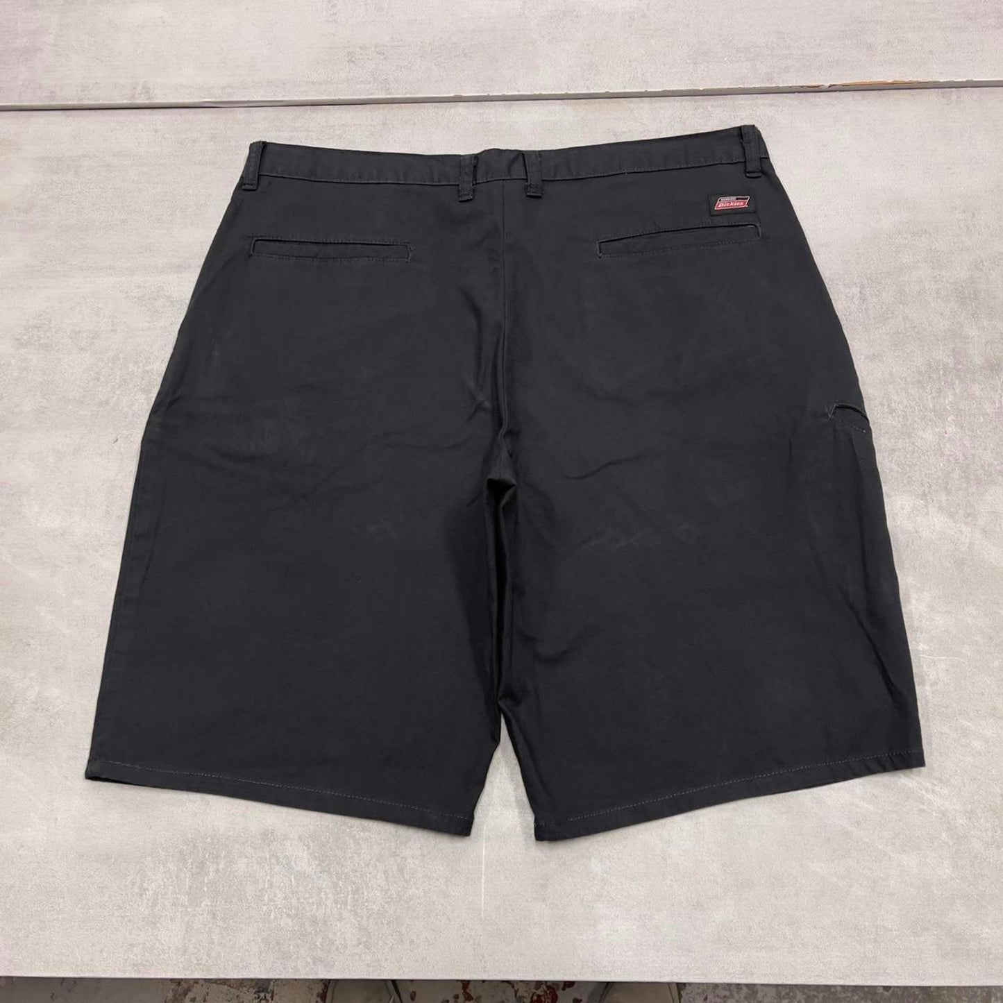 Baggy black Dickies carpenter shorts W36