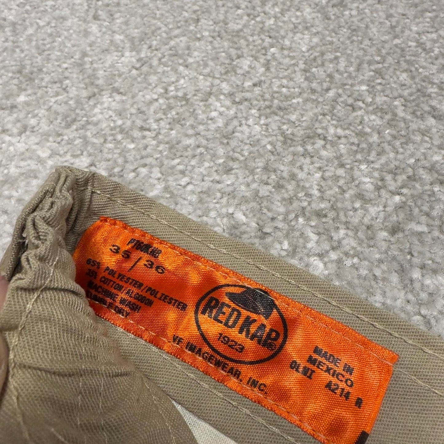 Vintage y2k baggy work pants beige Loose chino style skate trousers Red Kap workwear patch logo