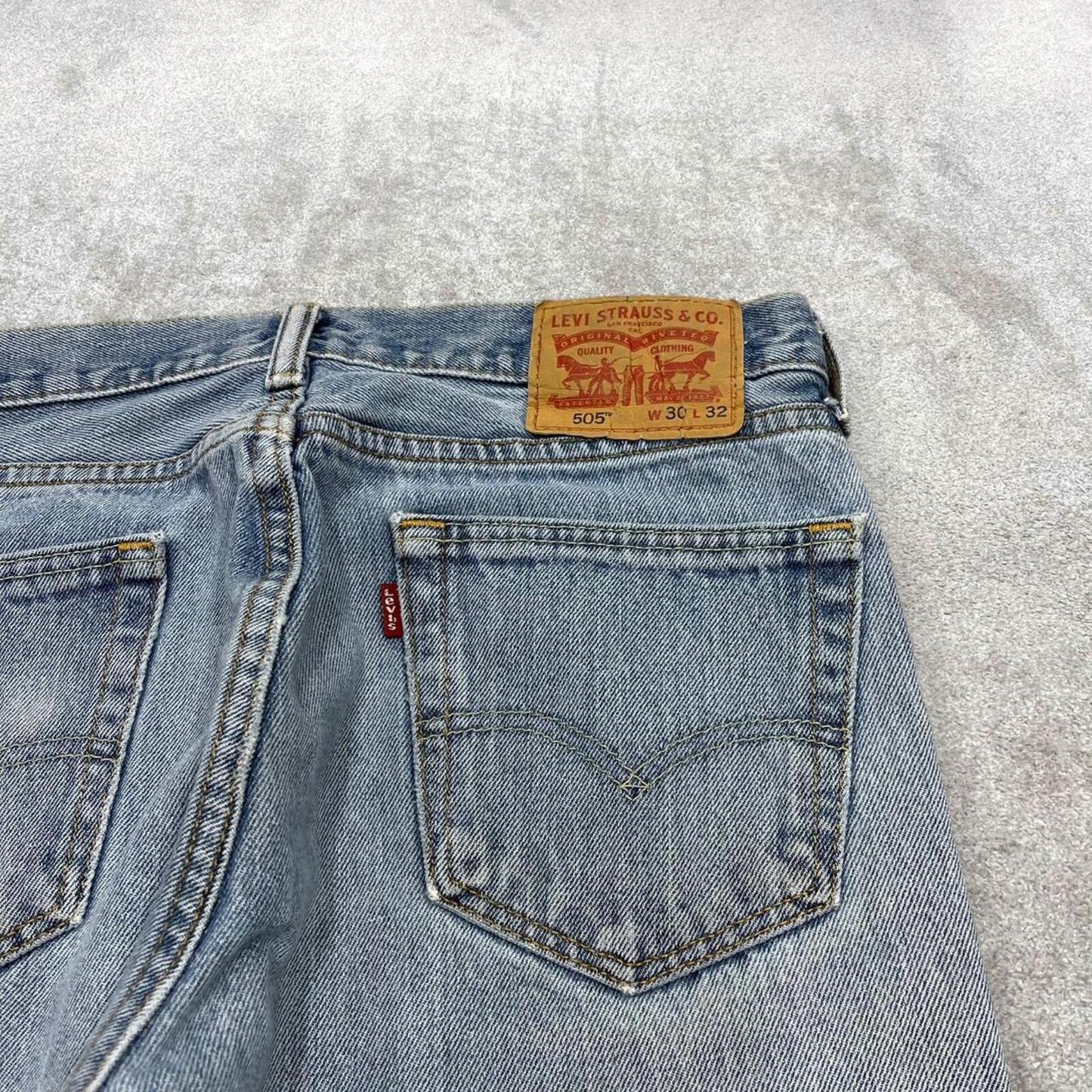 Y2k Levi's 505 jeans blue 30x32 Straight leg / slim denim pants red tab logo