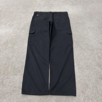 Wrangler cargo pants loose y2k black W36L32 Loose straight leg skater work pants