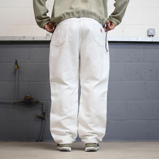 White Dickies jeans W40L30 loose white 90s skater style pants patch logo workwear