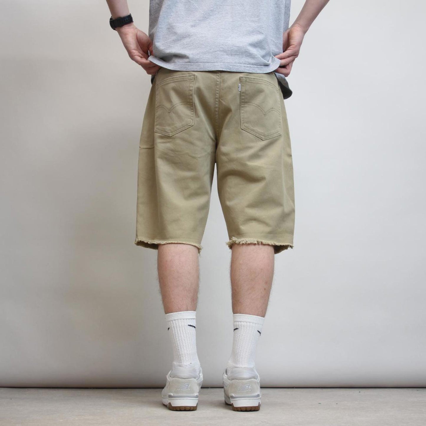 Mens Levi’s jorts W42
