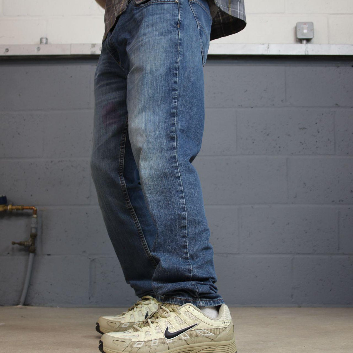 Vintage Carhartt jeans y2k relaxed blue denim Relaxed fit straight leg skater style workwear