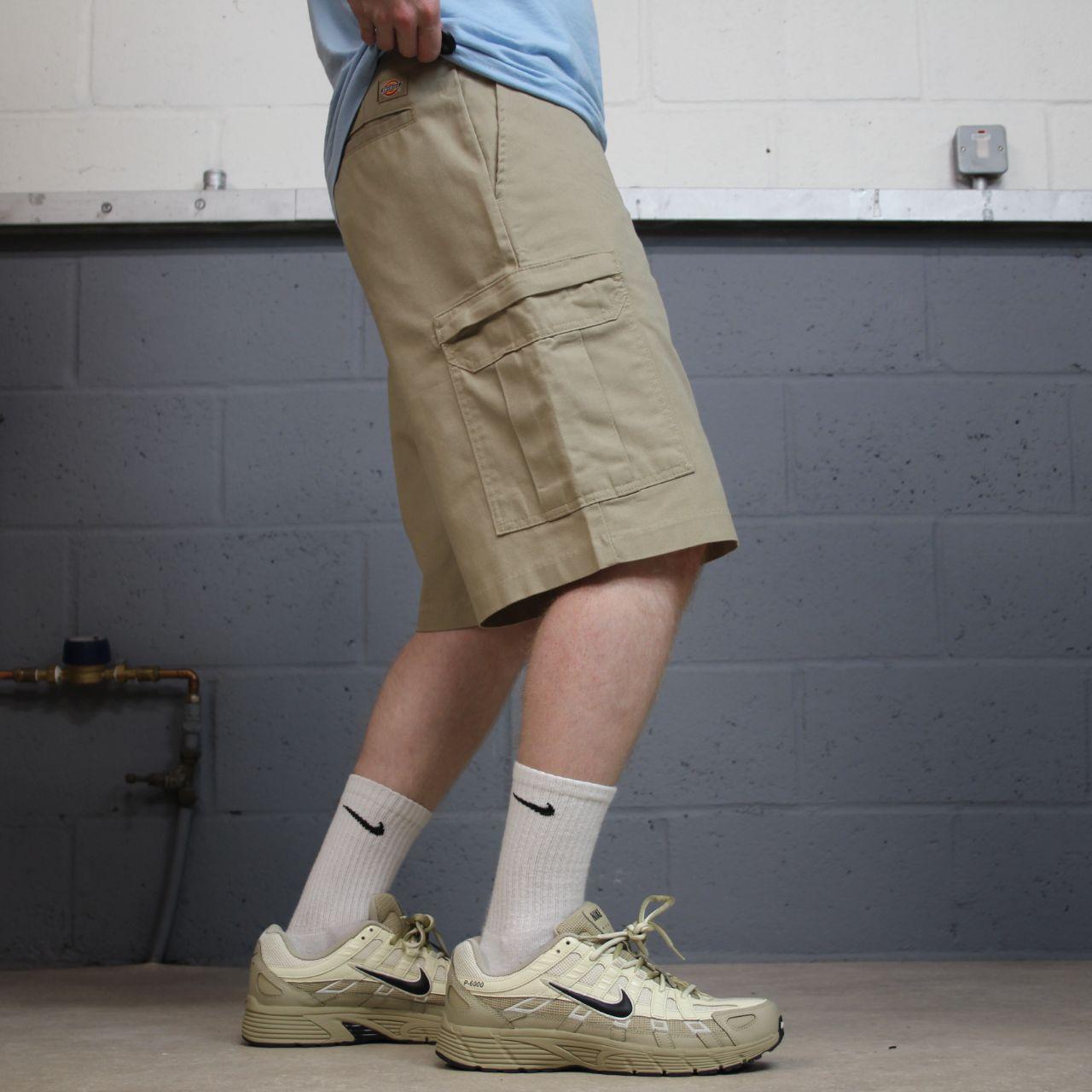 Dickies cargo chino shorts khaki Chino style skater shorts loose leg festival