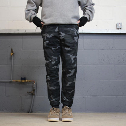 00s Under Armour tracksuit bottoms y2k M camo joggers embroidered logos gym wear trackies