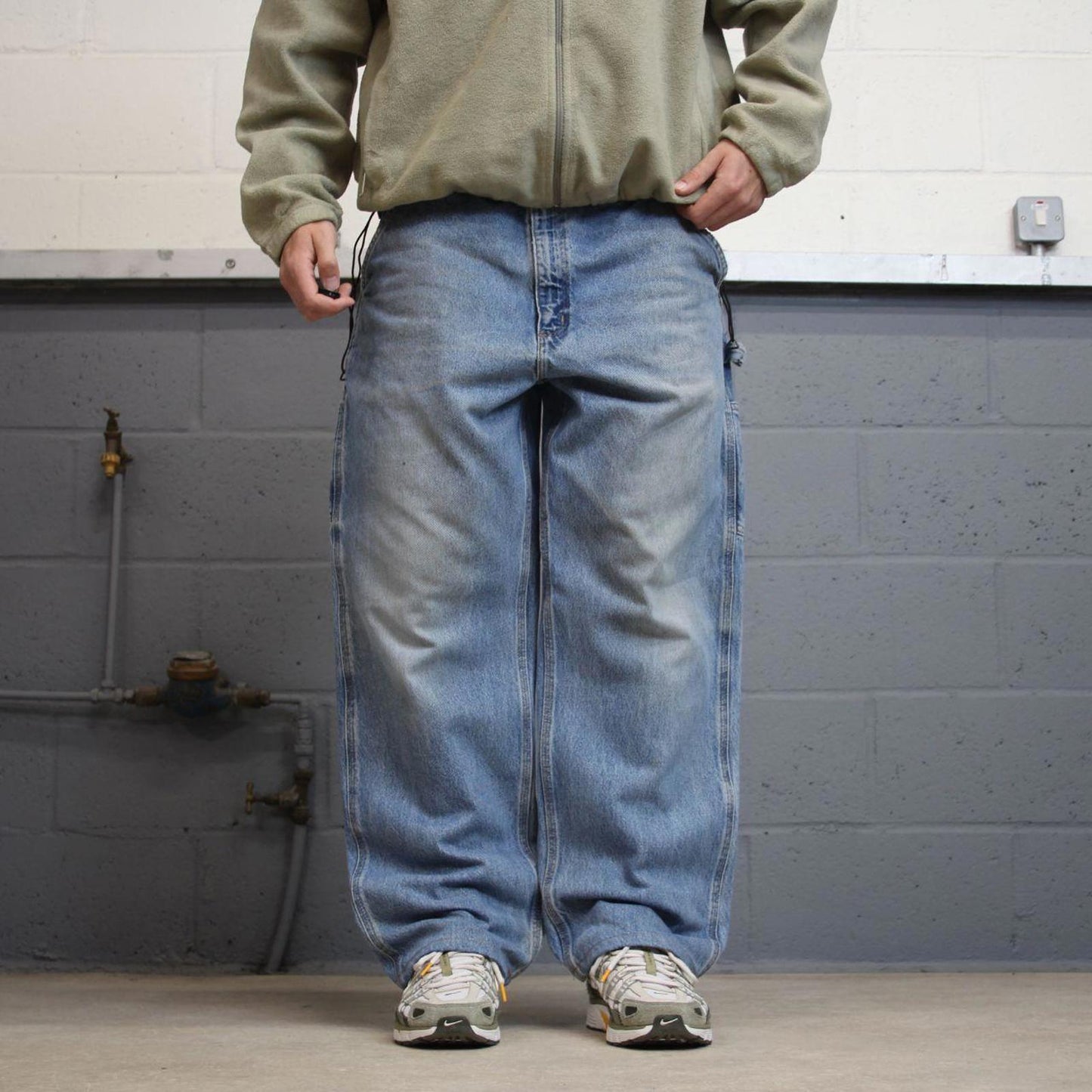 Blue Carhartt carpenter jeans W38L30 loose baggy denim original fit 90s skater style cargo pants