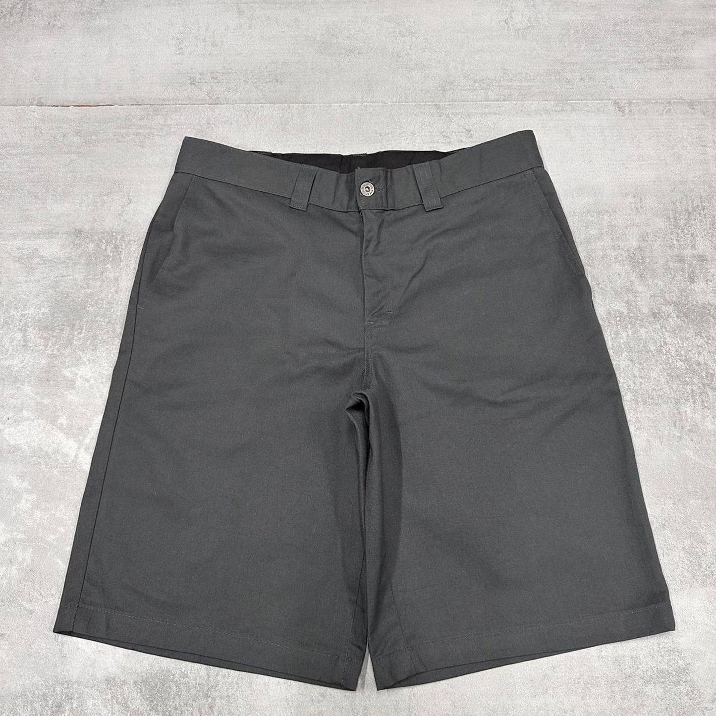 Baggy Dickies shorts W34