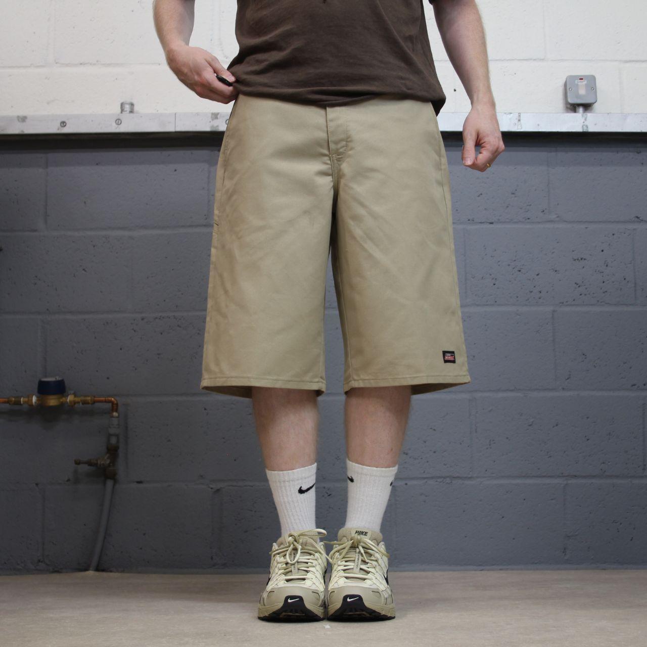Dickies baggy carpenter chino shorts khaki Chino style skater shorts loose leg festival