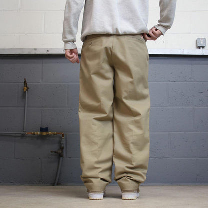 Vintage y2k baggy work pants beige Loose chino style skate trousers Red Kap workwear patch logo
