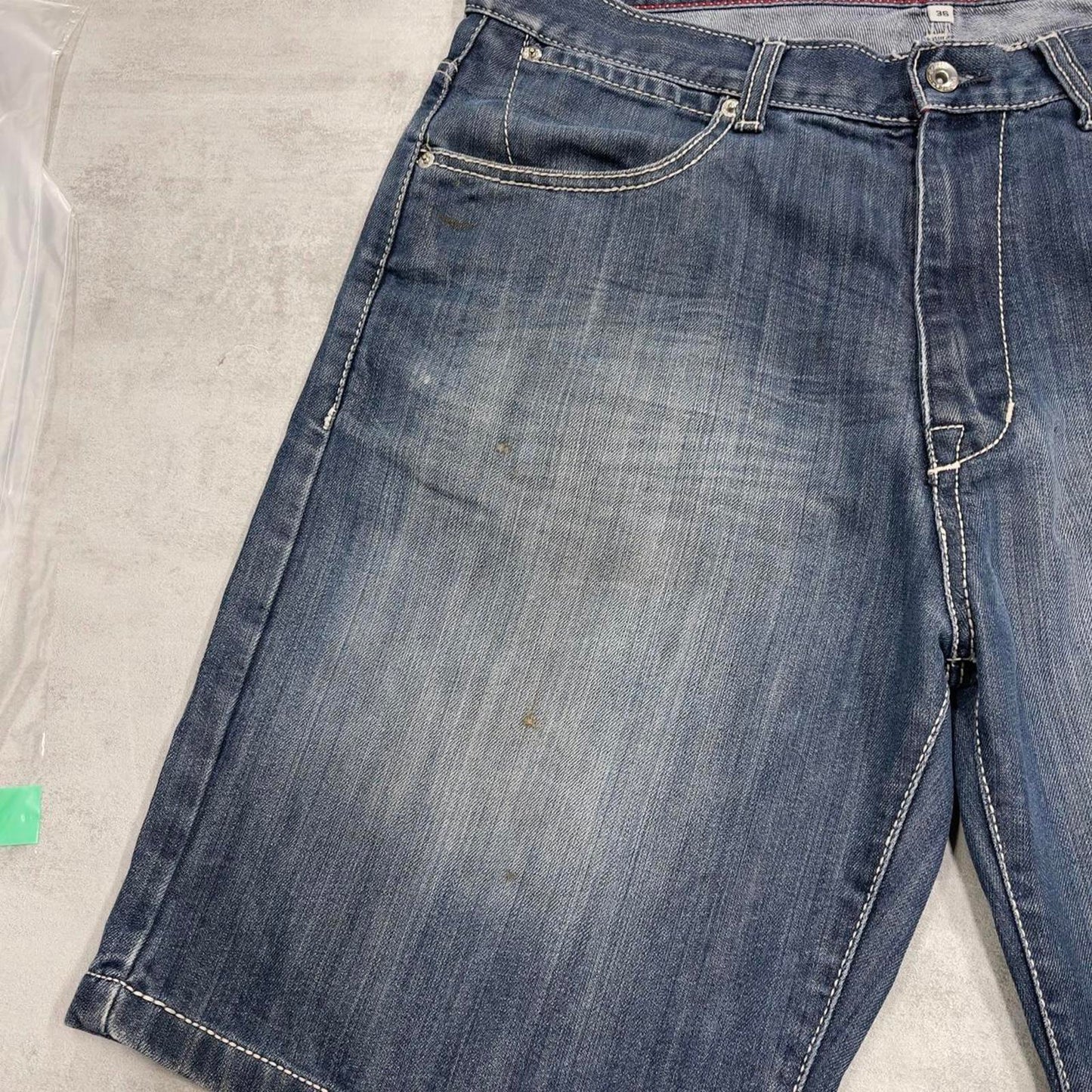 Mens baggy denim shorts W36