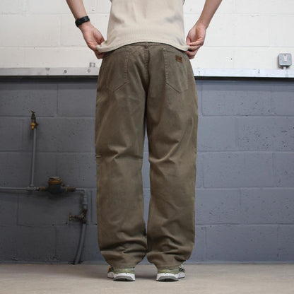 Vintage Khaki Wrangler jeans W40 L31 Loose stretch skate style trousers