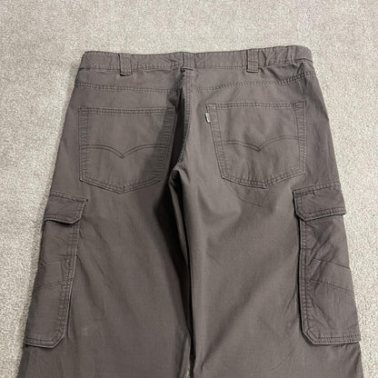 Levi’s cargo pants y2k grey W36L30 Straight leg work pants, white tab logo