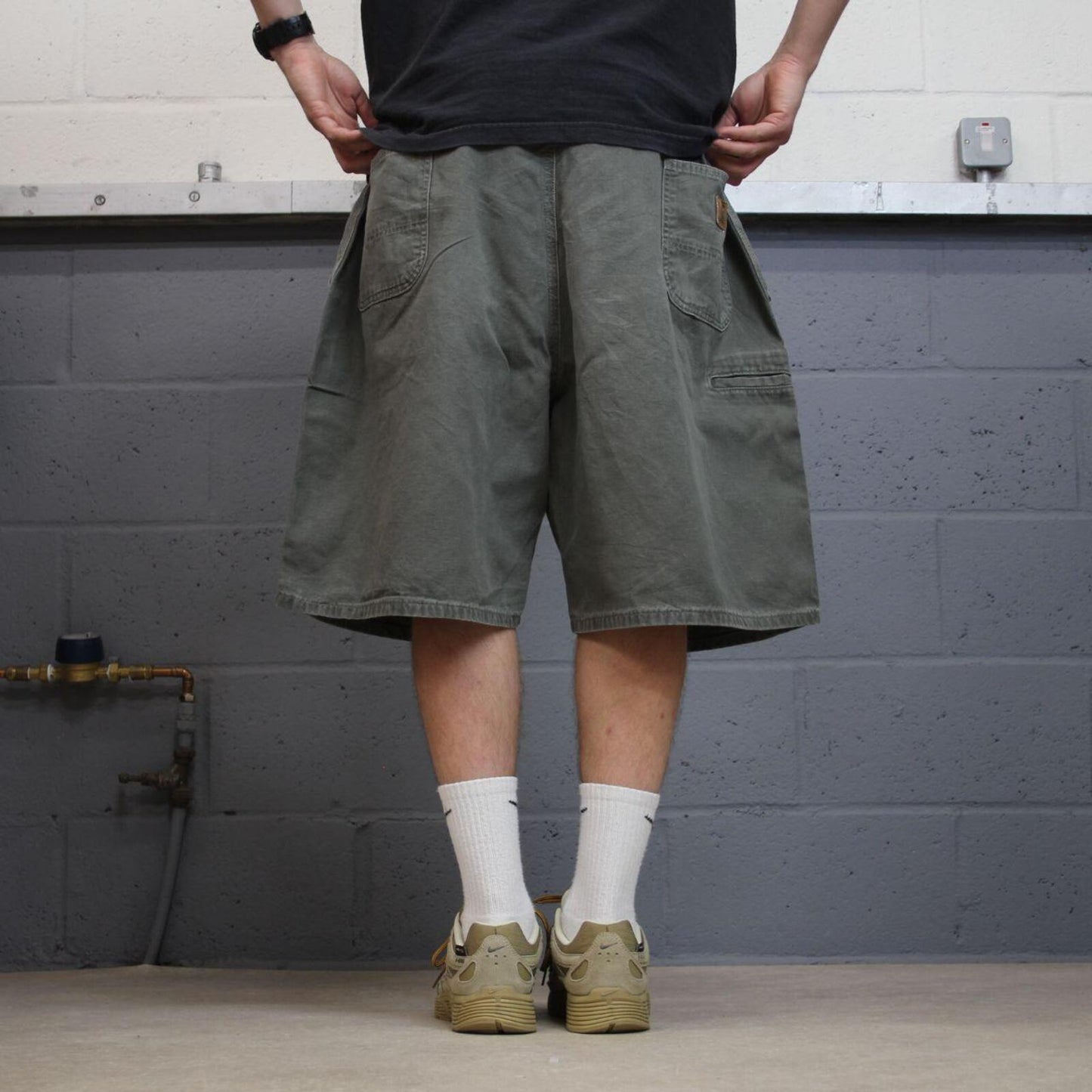 Carhartt baggy cargo shorts carpenter green Floaty canvas skater style work shorts