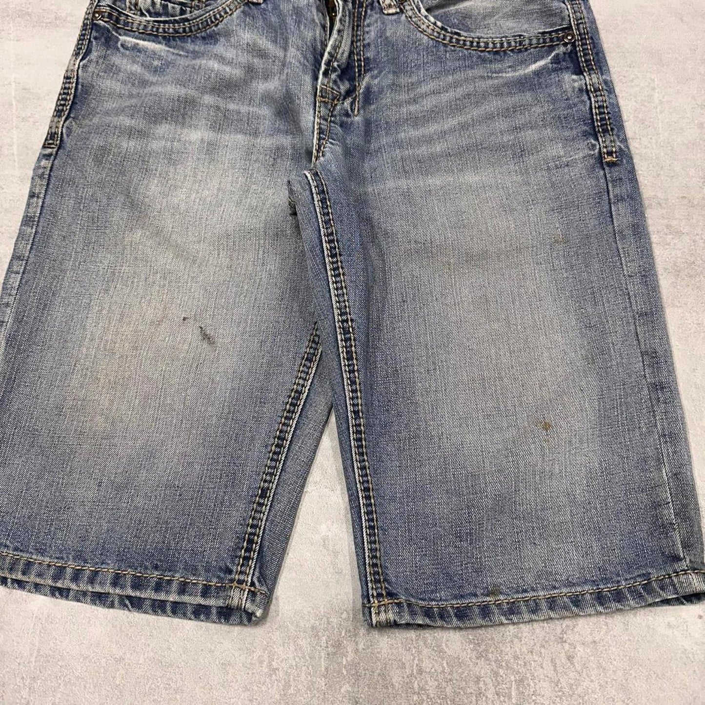 Carbon Denim shorts W32