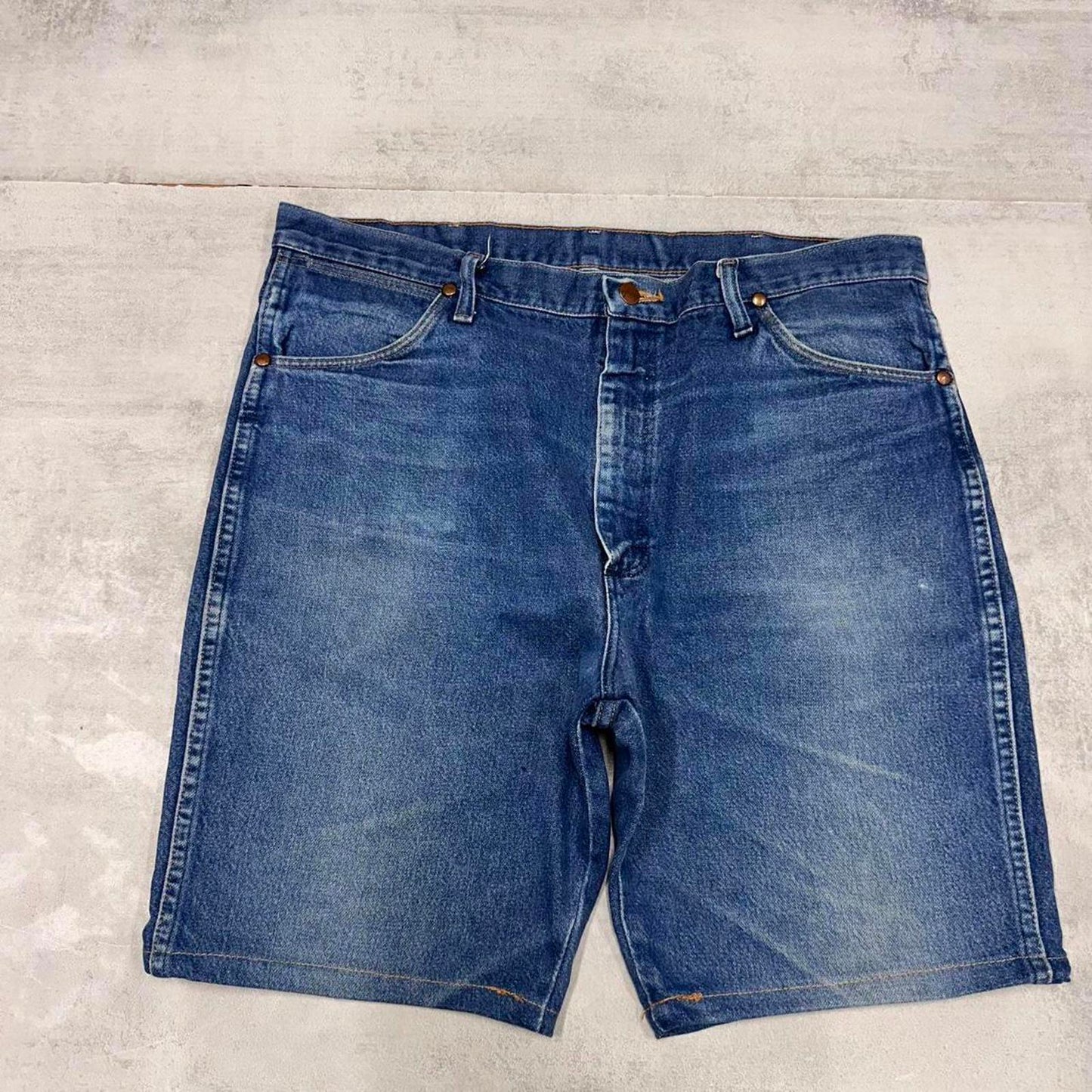 Mens Wrangler jorts W38