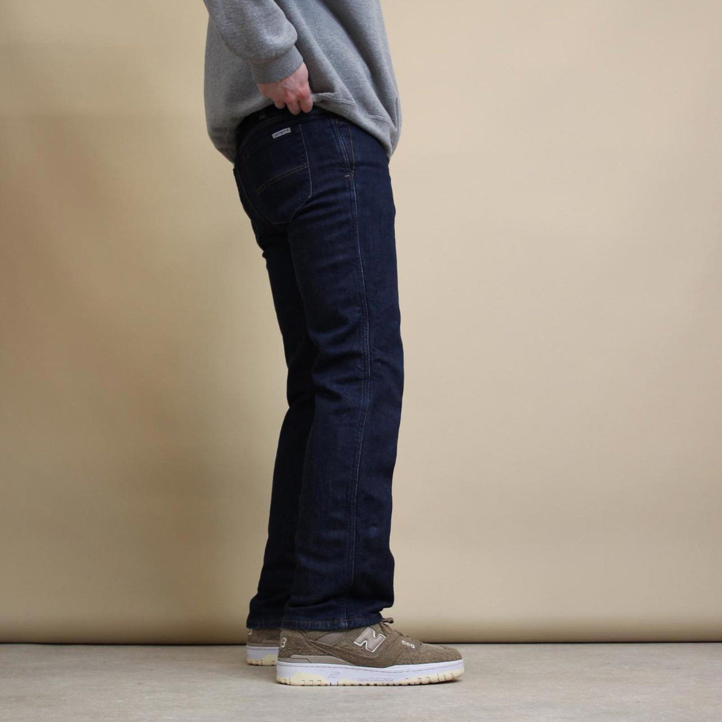 Blue Carhartt jeans size 6 short W30L30 straight leg denim jeans