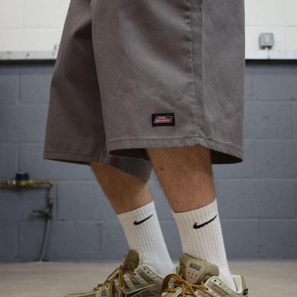 Dickies baggy carpenter shorts grey Chino style skater shorts long wode leg festival