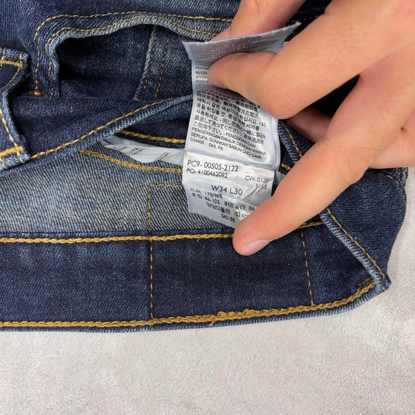 Blue Levis 505 jeans W34L30 blue straight leg y2k style pants red tab logo