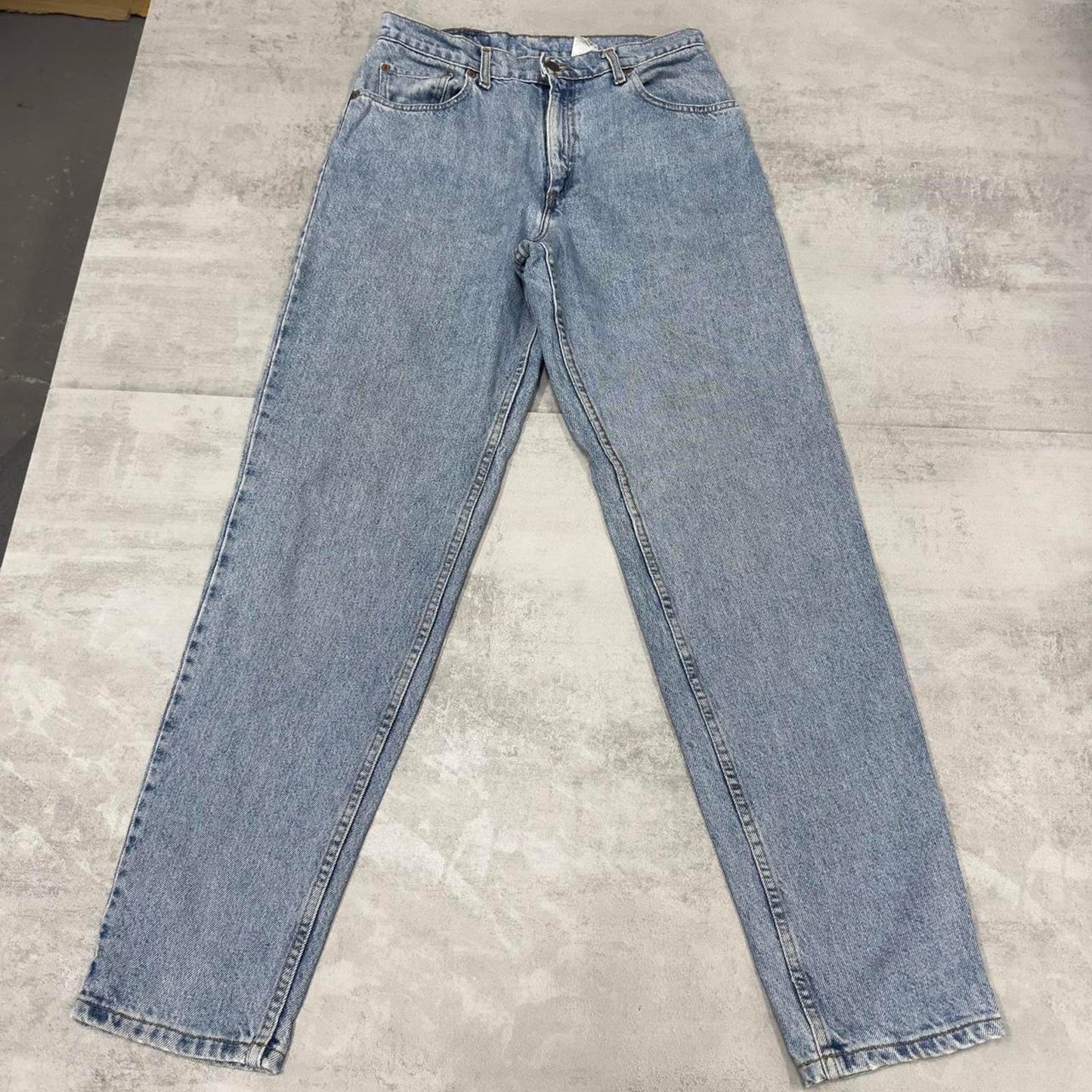 Blue Levi's 550 jeans, size 11