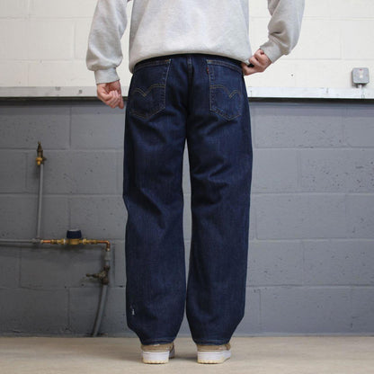 Vintage Y2K Levi’s 505 jeans blue Straight leg 00s style denim pants red tab logo