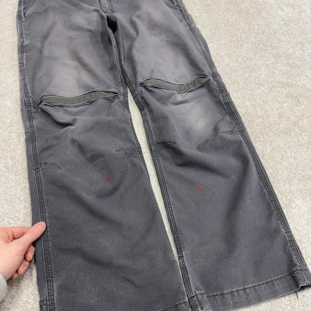 Vintage Carhartt cargo pants grey Loose relaxed fit canvasy skate style workwear cargo pants