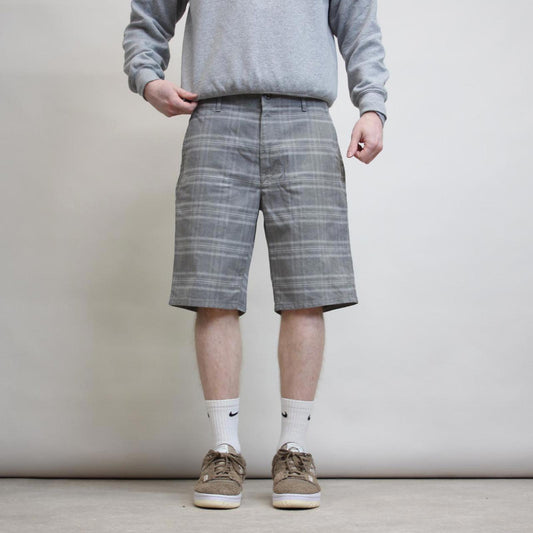 Grey checkered Levi's shorts W34