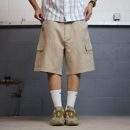 IZOD lightweight cargo shorts y2k tan Silk cotton floaty surf style summer shorts
