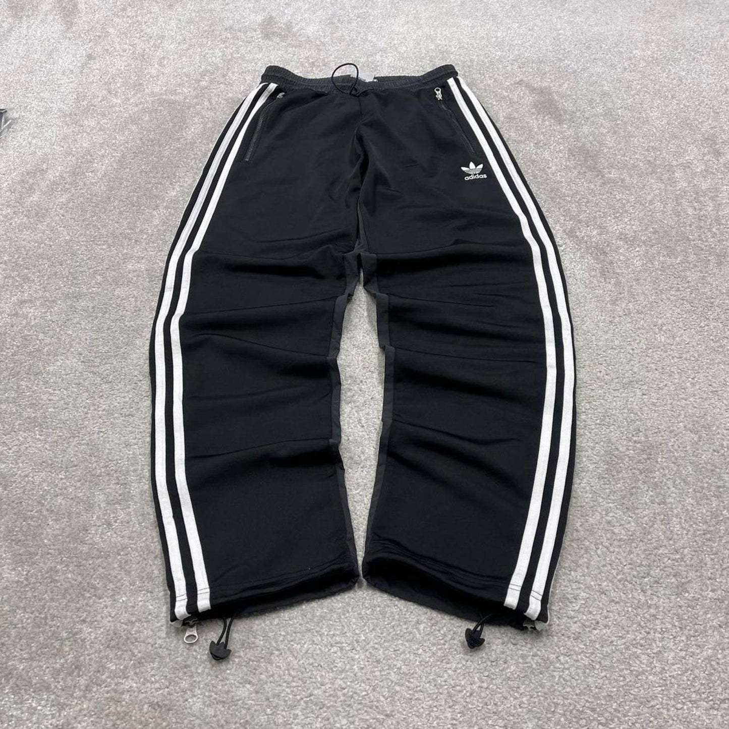 00s y2k Adidas tracksuit bottoms Black Small sportswear track pants gym wear
