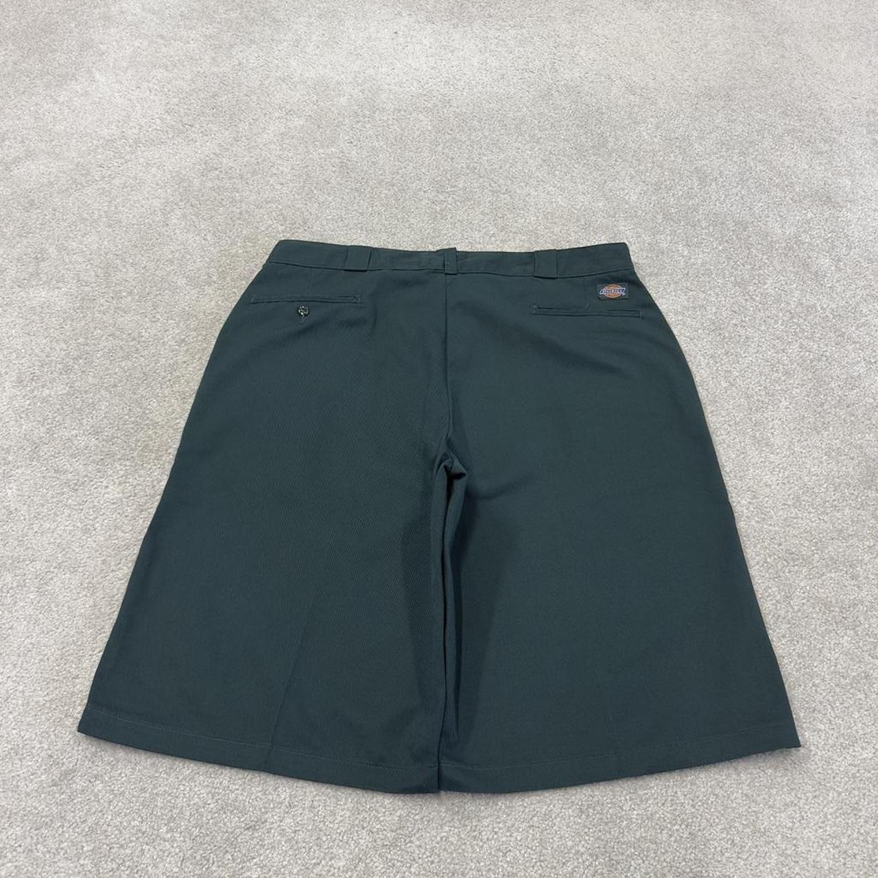 Dickies baggy chino shorts carpenter green Chino style skater shorts long wide leg festival