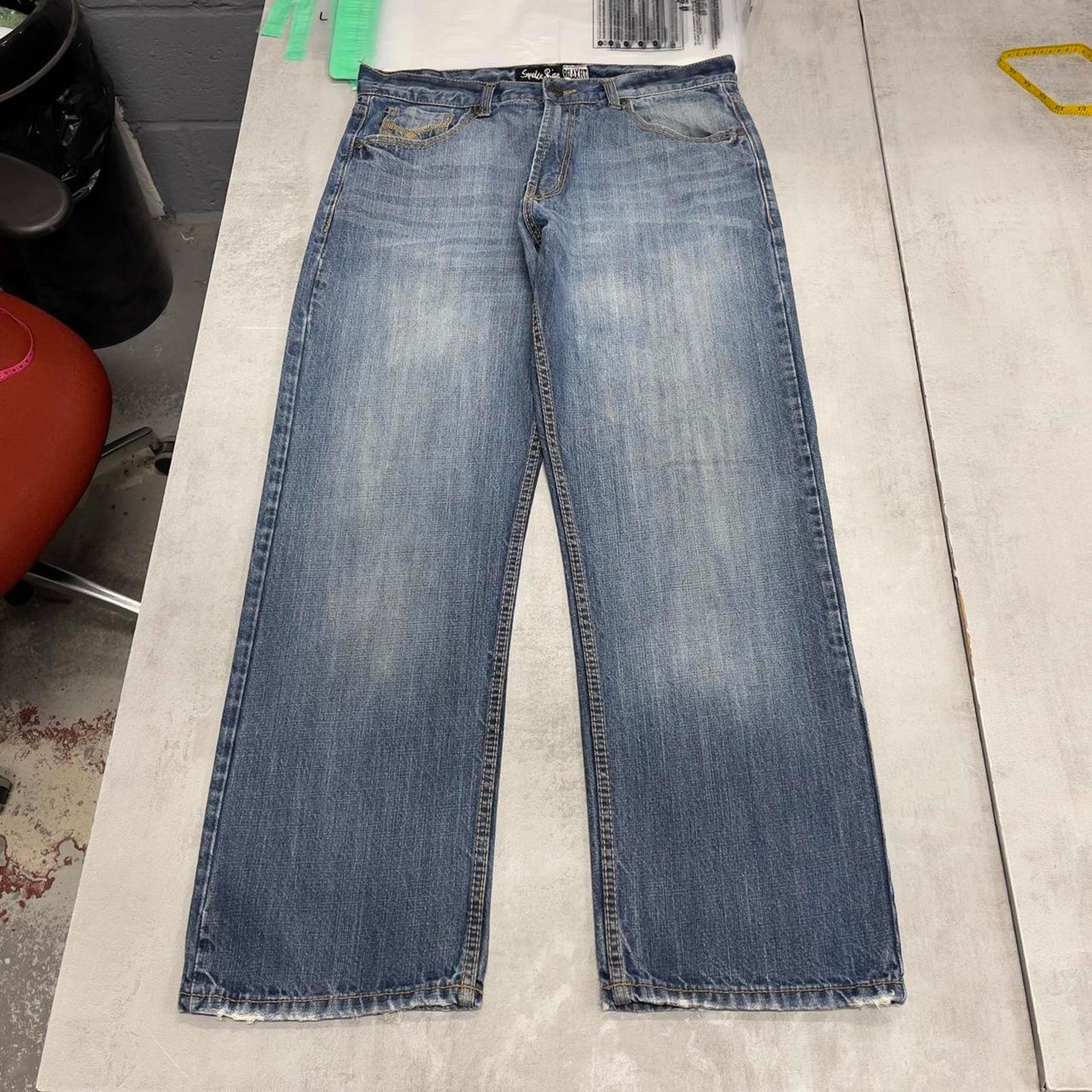 Blue embroidered jeans W36 L32 loose embroidered smoke rise jeans