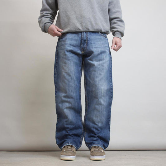 Blue embroidered jeans W36 L32 loose embroidered smoke rise jeans