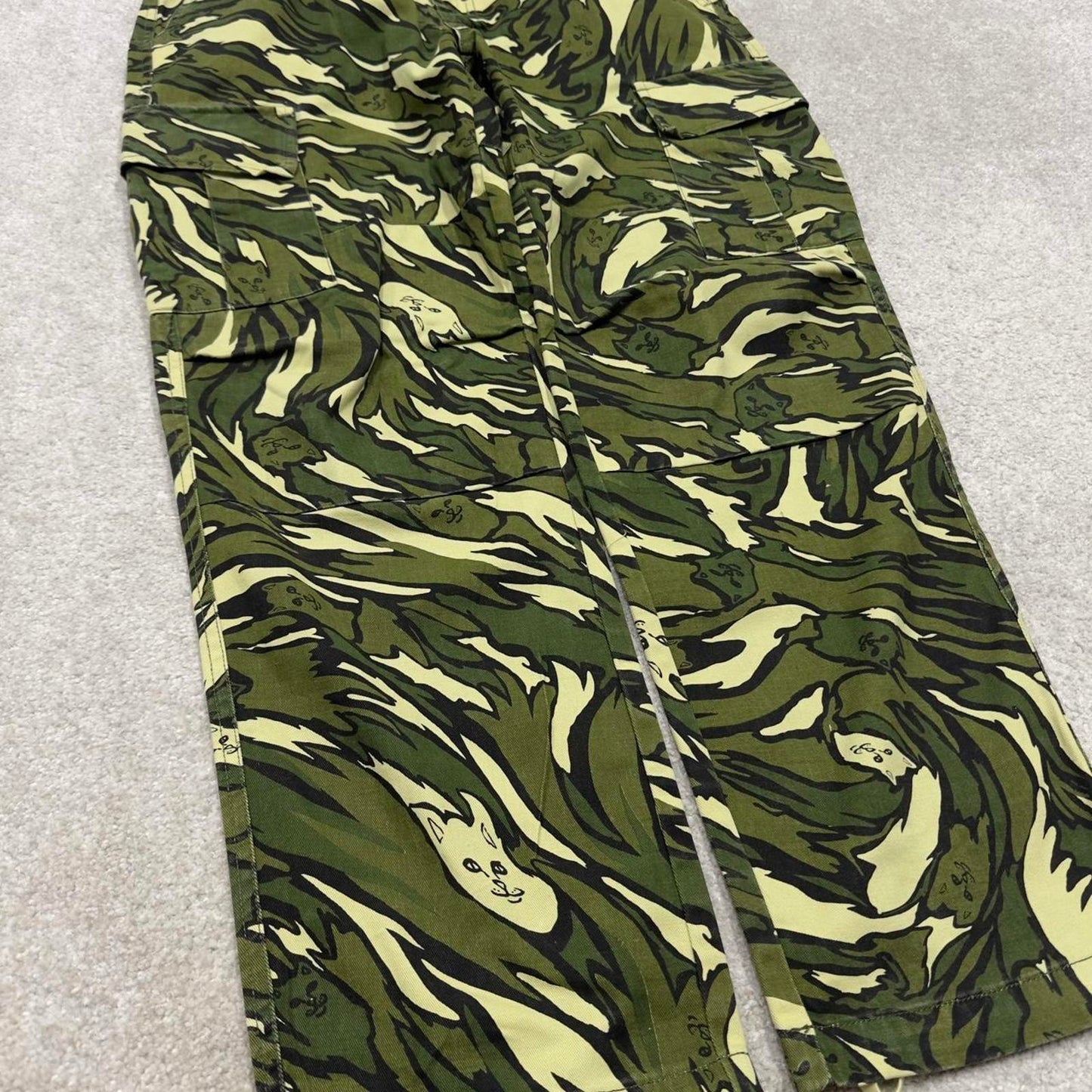 Ripndip Camo cargo pants W32L30 green camouflage skate style cargo trousers
