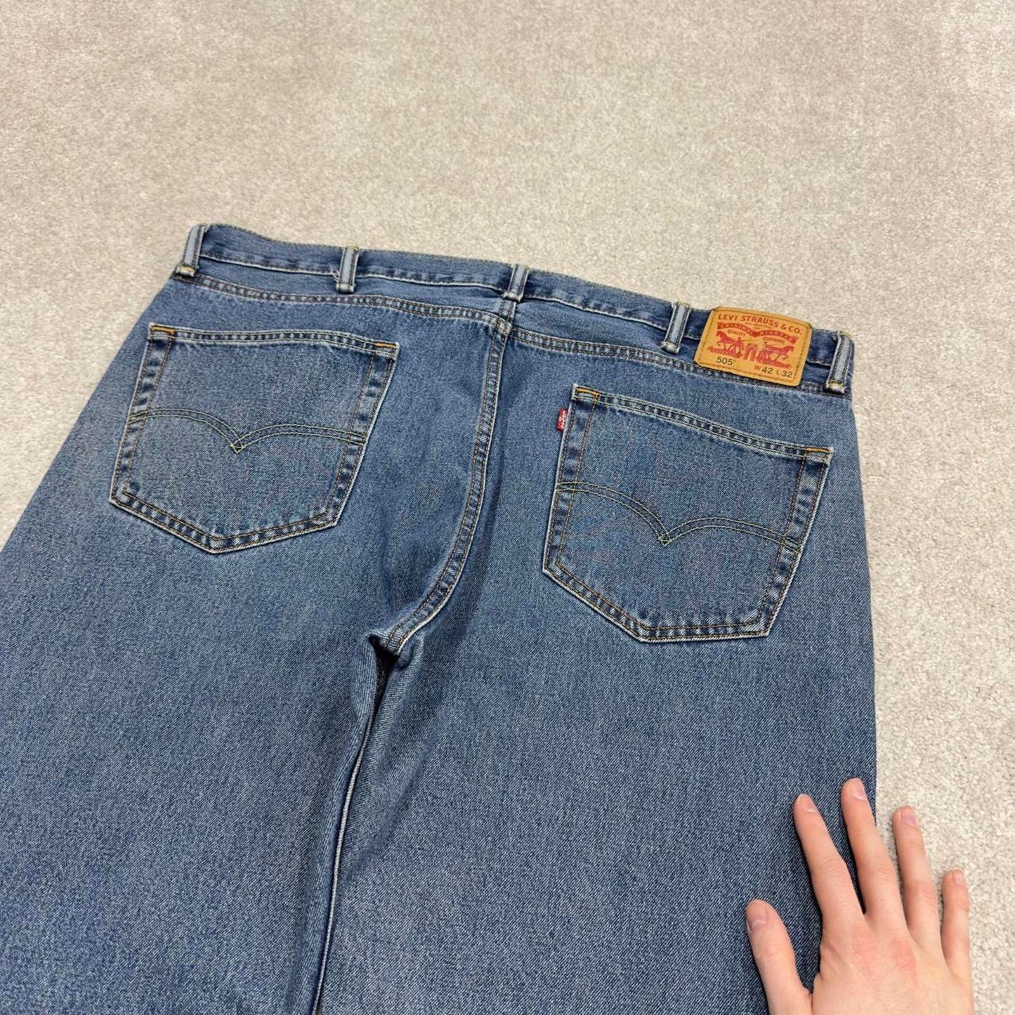 Vintage Y2K Levi’s 505 jeans blue Straight leg 00s style denim pants red tab logo