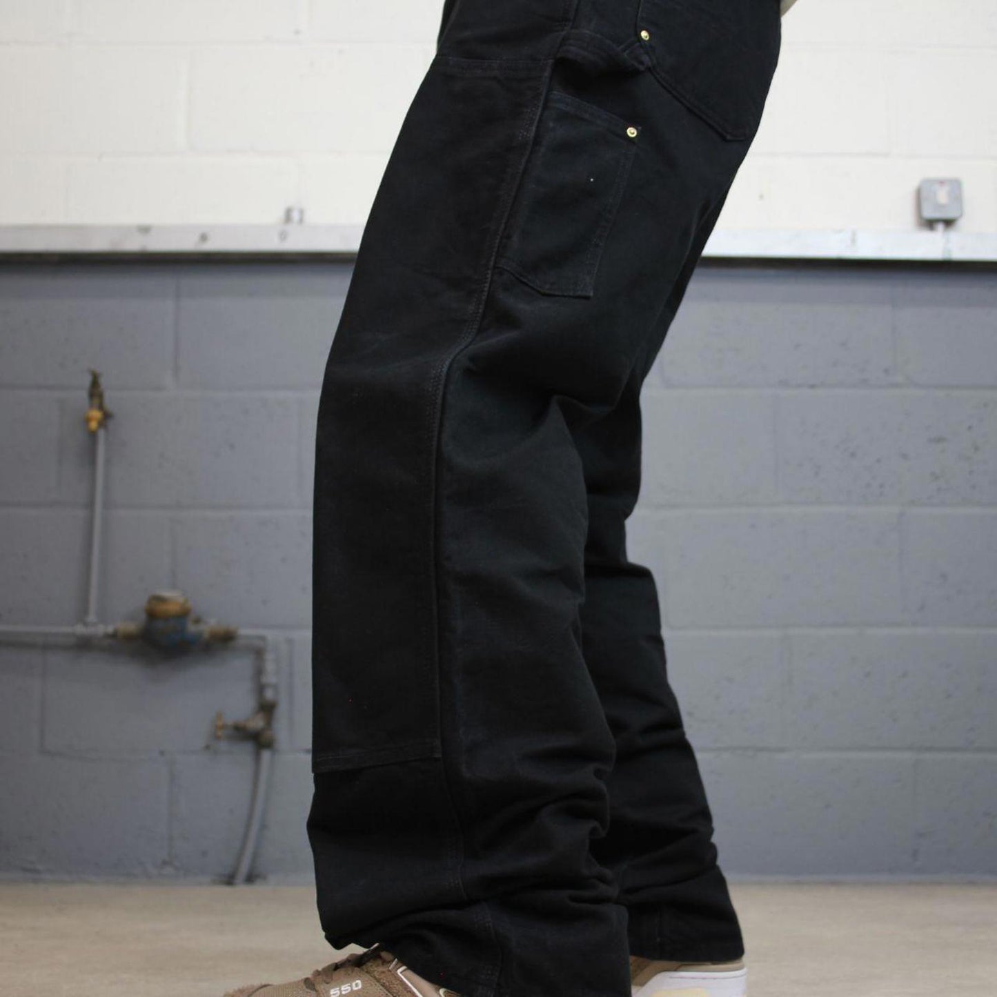 Black Carhartt double knee carpenter jeans W34L34 90s style thick canvas loose leg skater cargos