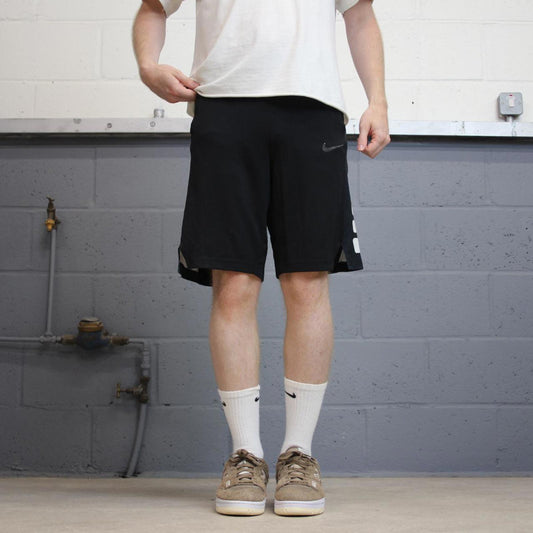 Loose Nike Y2K sports shorts S