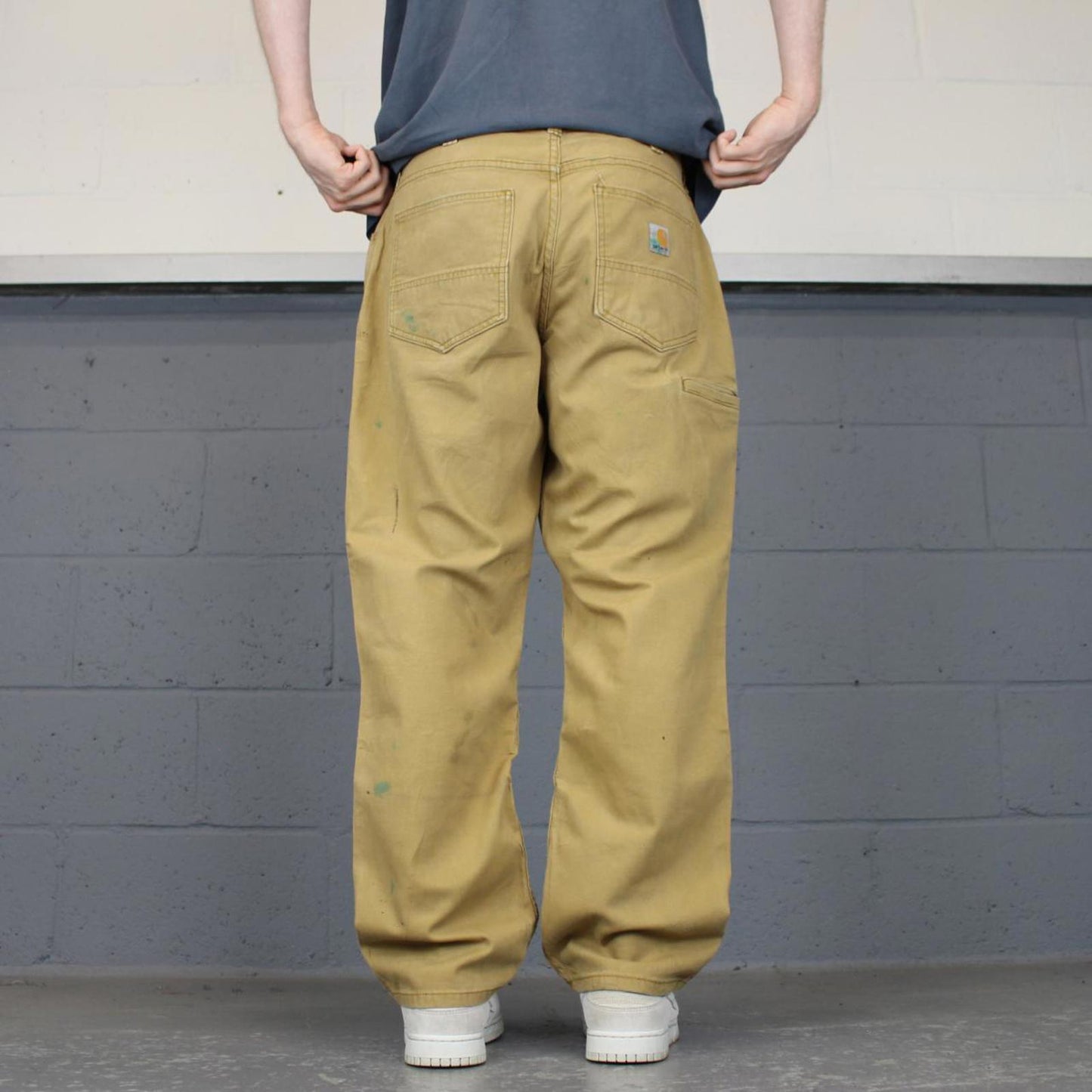 00s Carhartt carpenter trousers W34L30 tan relaxed fit skate style work pants workwear cargos